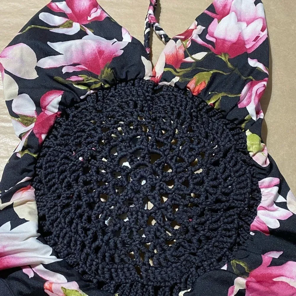 Frankie's Poppy One Piece Cheeky Black Lotus Bathing Suit‎ nwt
